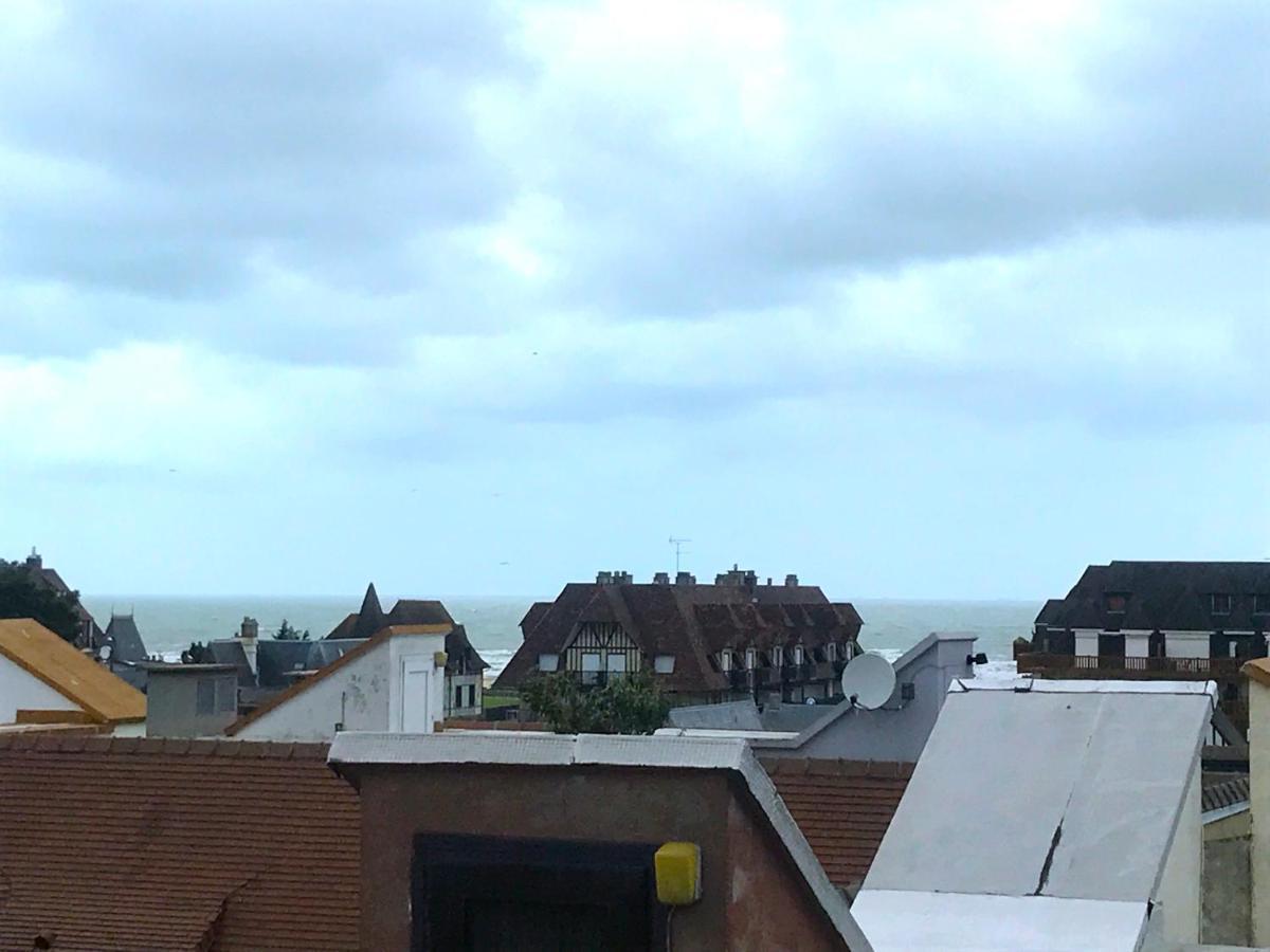 Appartement 3 Chambres Avec Roof Top A 5 Mn De La Plage Deauville Esterno foto