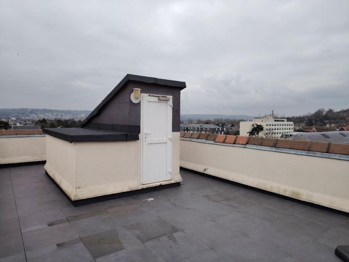 Appartement 3 Chambres Avec Roof Top A 5 Mn De La Plage Deauville Esterno foto